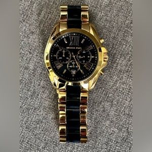 Brand new Michael Kors watch Navy and Gold